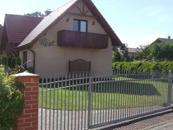 Hotel Rest Dziwnów Exterior foto